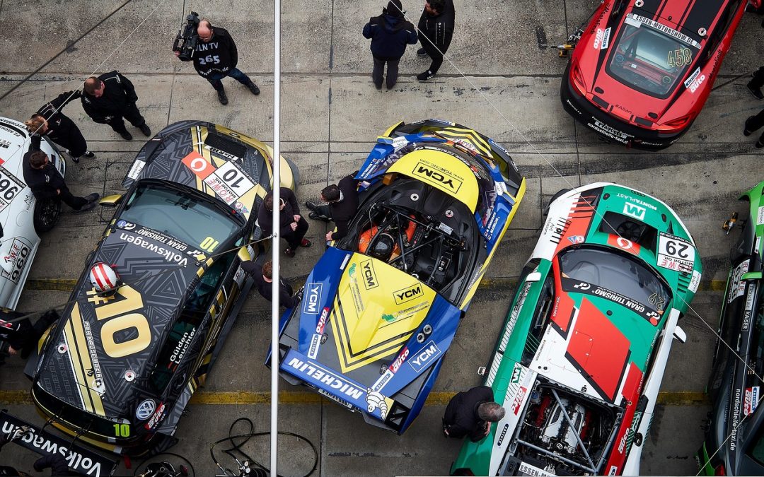 Selamatkan Korban di Pinggir Sungai